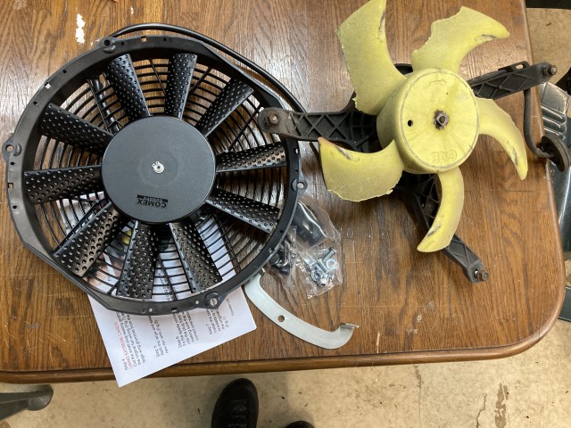 ローバーミニ 電動ファン