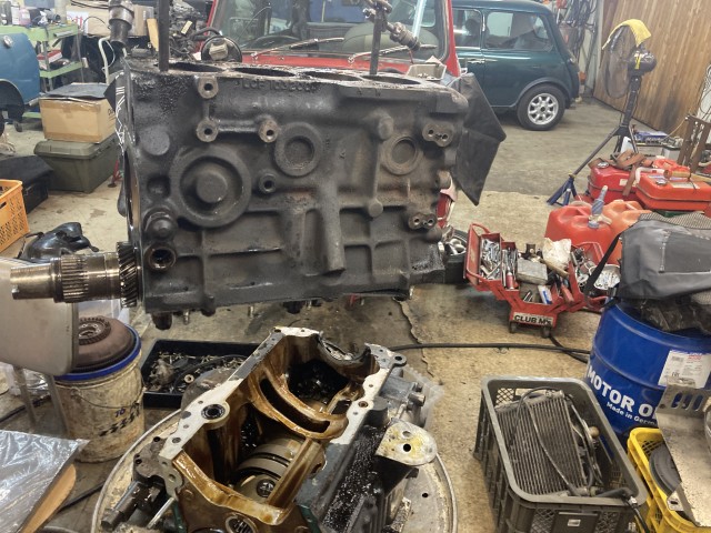 ローバーミニ エンジン修理