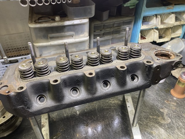 ローバーミニ シリンダーヘッド